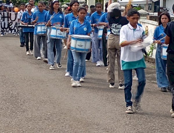 Jalan Sehat Semarak HUT Sta. Elisabeth, Polsek Lela Polres Sikka Pastikan Situasi Kondusif di Sepanjang Rute