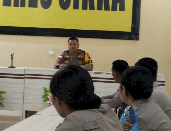 Data Quick Wins Belum Lengkap, Wakapolres Sikka Ingatkan Operator: “Kerja Harus Cepat dan Tepat!”