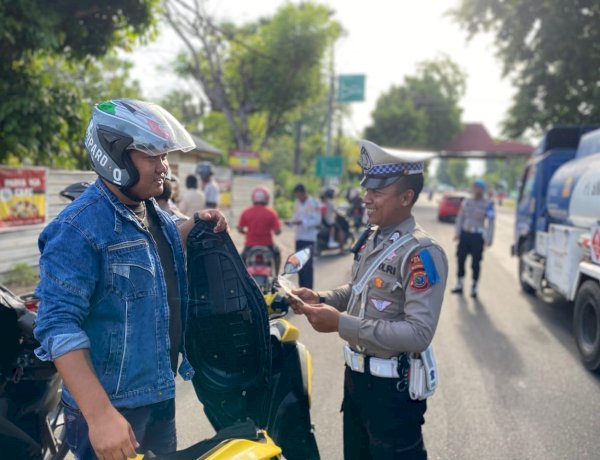 Padukan Edukasi dan Penindakan, Operasi Zebra Turangga 2025 Satlantas Polres Sikka Polda NTT Jaga Kamseltibcarlantas Maumere