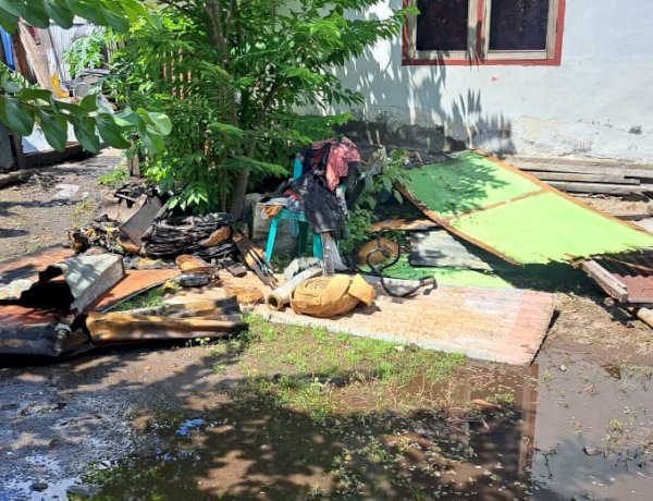 Gudang Rumah Warga di Nangameting Sikka Dilalap Api, Respons Cepat Warga–Polisi–Damkar Cegah Kebakaran Meluas