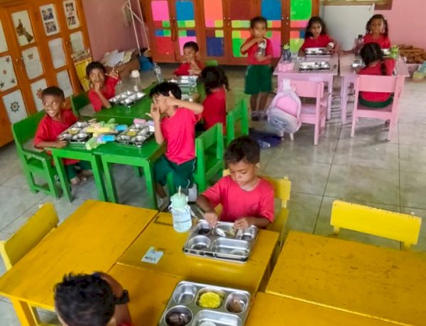 Program MBG Presiden RI Hadir di Sikka, Ribuan Pelajar dan Balita Nikmati Asupan Bergizi