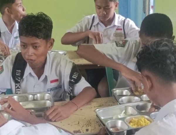 “Dari Dapur SPPG ke Sekolah dan Posyandu: Program Makan Bergizi Gratis Presiden RI Menyentuh 24 Ribu Warga Sikka”
