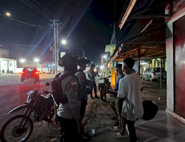 Patroli Perintis Presisi Samapta Polres Sikka Polda NTT Jaga Kamtibmas Malam Hari Tetap Kondusif