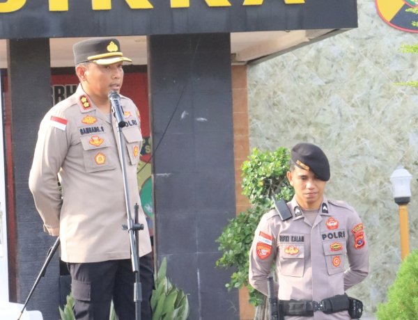 Tegaskan Komitmen Profesionalisme Polri di Awal Tahun 2026 Kapolres Sikka Pimpin Apel Pagi dan Jam Pimpinan,