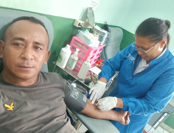 “Empati di Balik Seragam: Polres Sikka Polda NTT Sigap Penuhi Kebutuhan Darah Pasien RSUD TC Hillers”