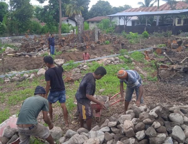 Kawal Ekonomi Kerakyatan, Polsek Waigete Polres Sikka Polda NTT Monitoring Pembangunan Koperasi Merah Putih