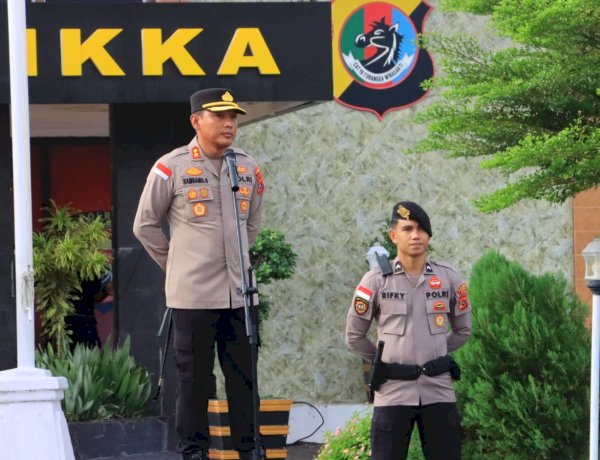 Nama Baik Institusi Dijaga, Kapolres Sikka Serukan Disiplin dan Kepekaan Pelayanan Dalam Apel Jam Pimpinan
