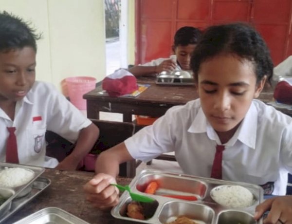 Program Makan Bergizi Gratis Bergulir Masif di Kabupaten Sikka, 13 Dapur SPPG Layani Puluhan Ribu Penerima Manfaat