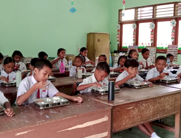 42 Ribu Porsi MBG Mengalir di Sikka, Program Unggulan Presiden Dikawal Ketat Polres Sikka Polda NTT