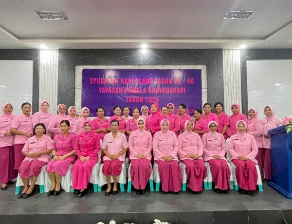 Ketua Cabang Bhayangkari Sikka Bersama Anggota Peringati HUT Yayasan Kemala Bhayangkari ke-46 Tahun 2026
