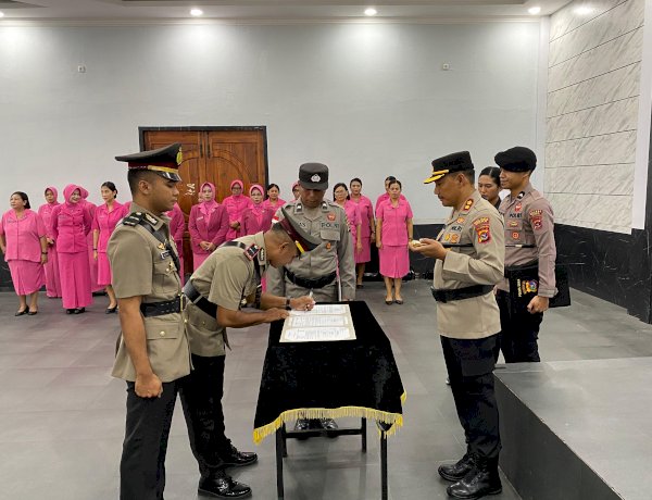 Kapolres Sikka Pimpin Sertijab Tiga Jabatan Strategis, Tegaskan Pesan Humanis: “Jangan Pernah Sakiti Hati Rakyat”