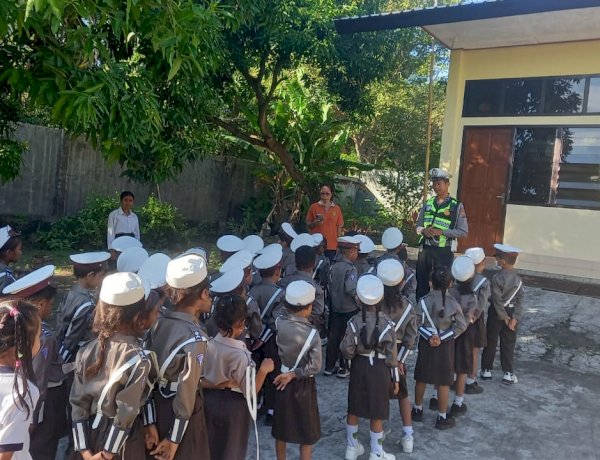 Preventif dan Edukatif, Sat Lantas Polres Sikka Tanamkan Budaya Tertib Lalu Lintas Sejak TK