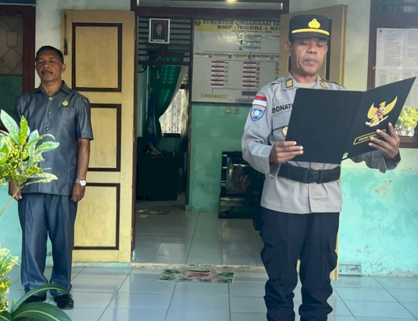 Dari Lapangan Upacara ke Pembentukan Karakter: Kasat Binmas Polres Sikka Gaungkan Disiplin, Anti-Bullying, dan Bijak Bermedia Sosial