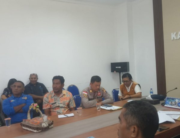 Perkuat Koordinasi Lintas Sektor, Polres Sikka Hadiri Rapat Pleno Panitia HUT Ke-81 Kemerdekaan RI