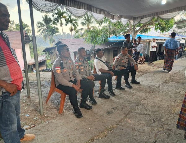 Dari Hotel Capa hingga Wegok, Polsek Kewapante Polres Sikka Kawal Perjalanan Vikjen RD. Herman Yoseph Babey