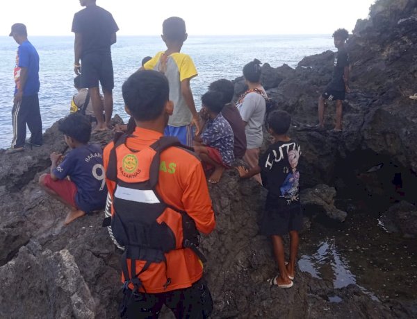 “Tim Gabungan Sisir Pantai Rung, Warga Kilawair  Sikka Hilang Saat Menyulu Belum Ditemukan”