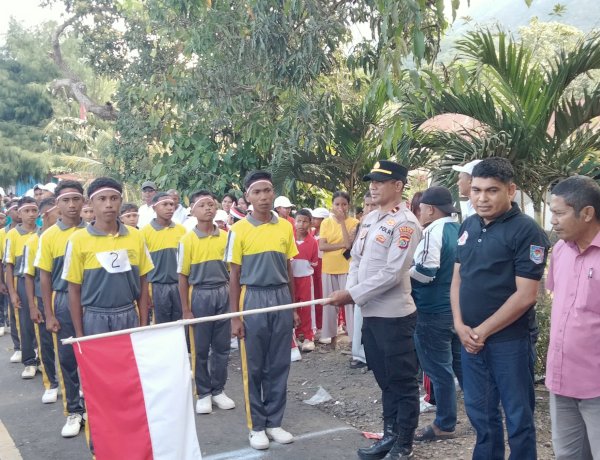 “Pengamanan Ketat Warnai Derap Langkah Pelajar Sikka Paga, Semarak HUT ke-81 RI Berlangsung Aman dan Meriah”
