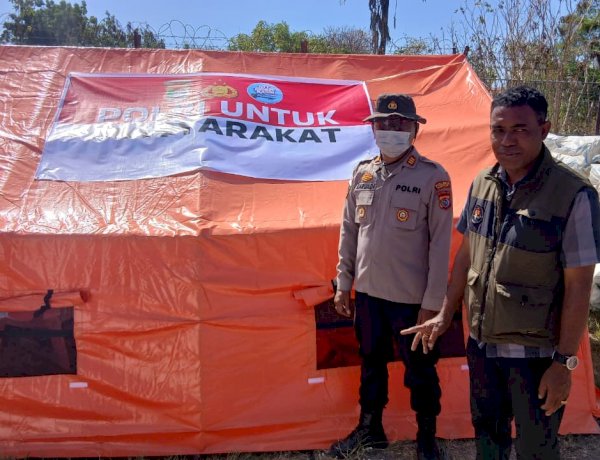 Humas Polres Sikka Perkuat Informasi Publik dan Dokumentasi Penanganan Pengungsi Gempa Flores dalam Operasi Aman Nusa II Turangga 2026