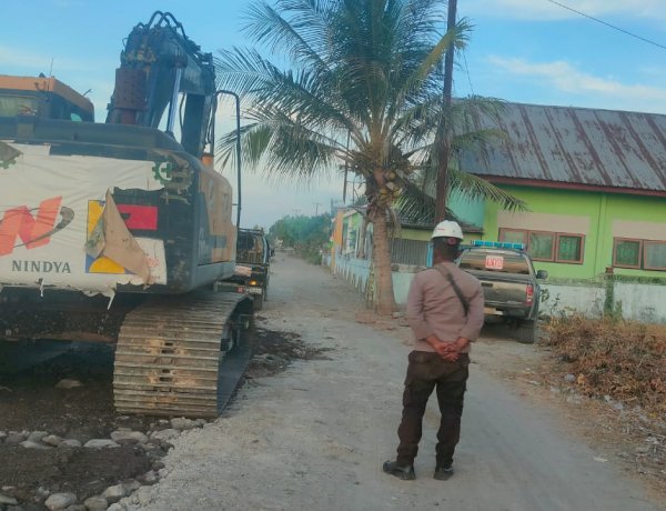 Polres Sikka Pastikan Pengamanan dan Kelancaran Pemulihan Infrastruktur PUPR Pascagempa di Palue