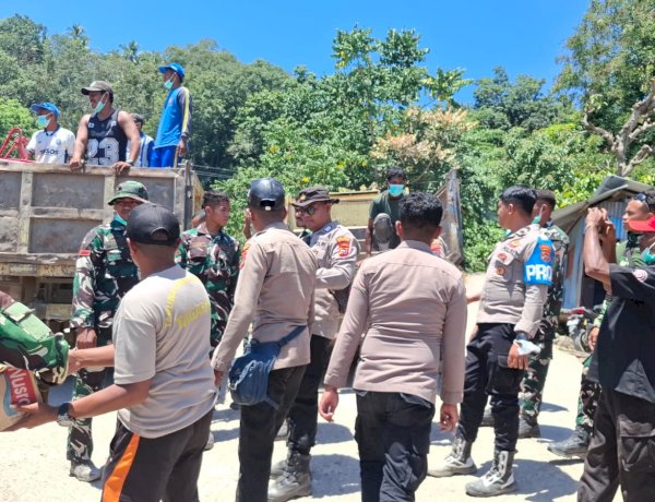 Dari Posko Camat ke Nitunglea Palue: Bantuan Gempa Bergerak, Menyapa Warga