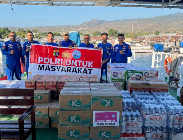 Dari Daratan hingga Pulau Terluar, Polres Sikka Terus Bergerak Salurkan Bantuan bagi Korban Gempa