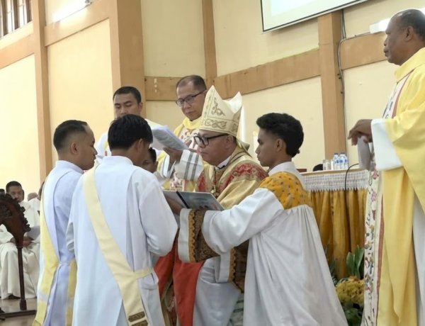 “13 Diakon Ditahbiskan Menjadi Imam di Ledalero, Polsek Nita Polres Sikka Pastikan Situasi Kamtibmas Kondusif