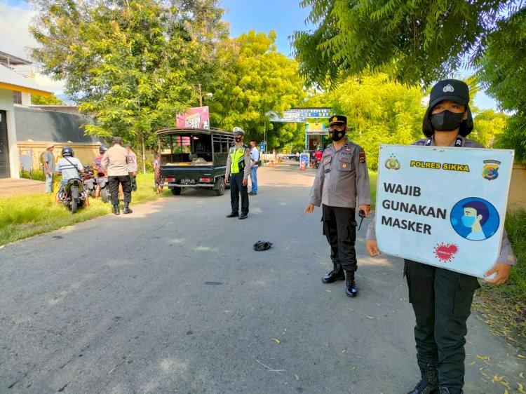 Tim Operasi Aman Nusa II Laksanakan Himbauan Dan Edukasi Prokes Dipintu Masuk Pasar Alok