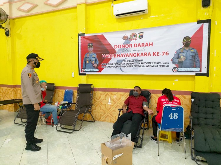 Sambut Hut Bhayangkara Ke-76, Polres Sikka Gelar Donor Darah