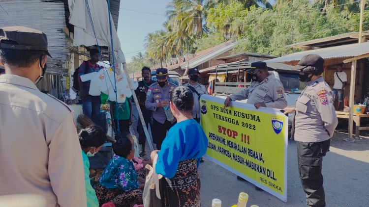 Ops Bina Kusuma Turangga-2022, Satgas Binluh Berikan Imbauan Di Pasar Alok Maumere