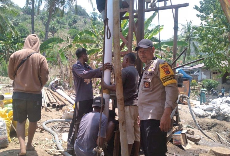 Masyarakat Pulau Palue Bersukacita: Sumur Bor Bantuan Kapolri dan Ketua Umum Bhayangkari Akhirnya Mengeluarkan Air Bersih