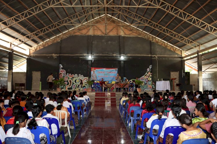 Jumat Curhat, Wakapolres Ajak Pelajar SMK Yohanes XXIII Maumere Ikut Seleksi Penerimaan Anggota Polri