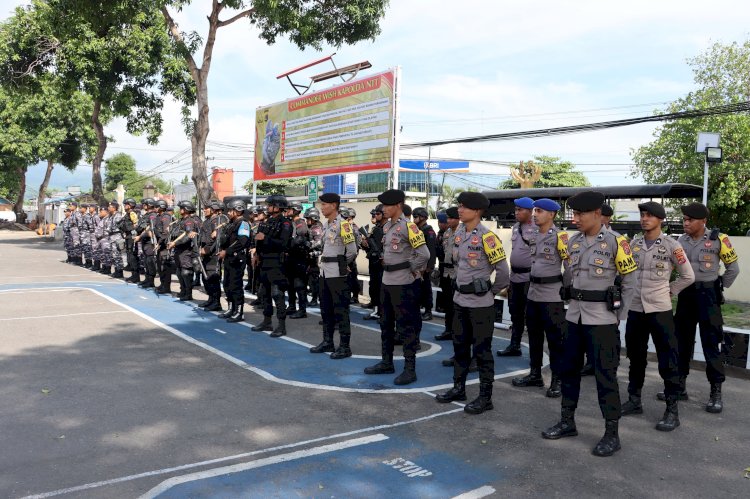 Patroli Gabungan TNI-Polri Ciptakan Kondisi Kamtibmas Aman pada Hari H Pemilu 2024 di Maumere