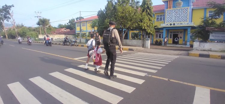 Unit Turjawali Polres Sikka : Kegiatan Rutin Patroli dan Pengaturan Lalu Lintas