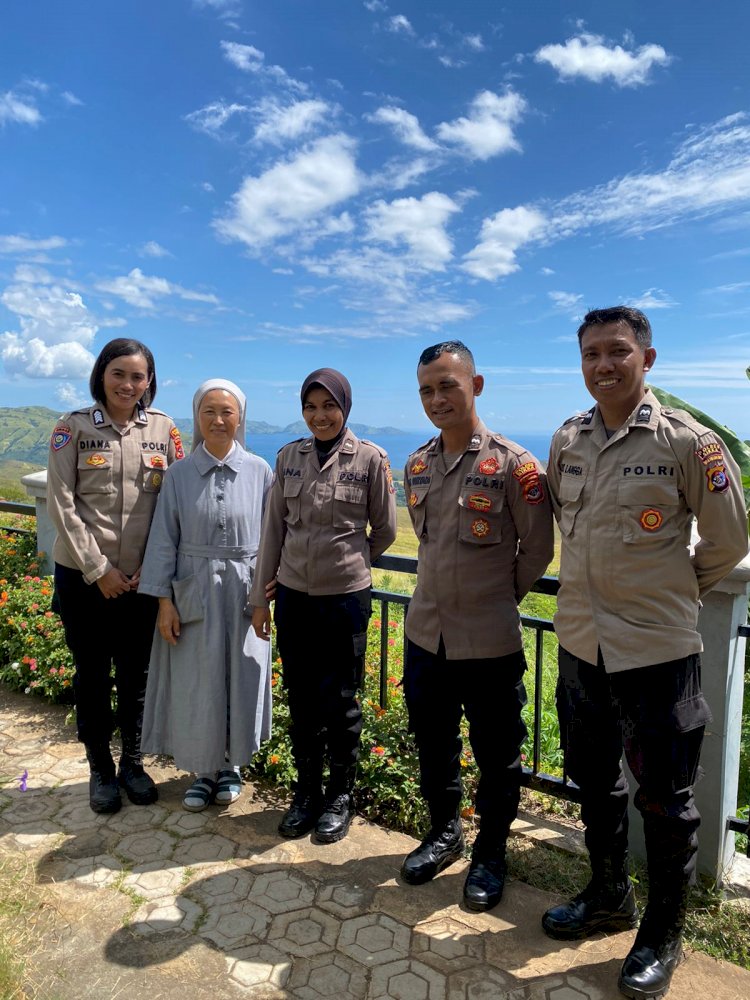 Kunjungan Unit Binmas Polres Sikka ke Biara SCIM: Memperkuat Sinergi dalam Menjaga Kamtibmas