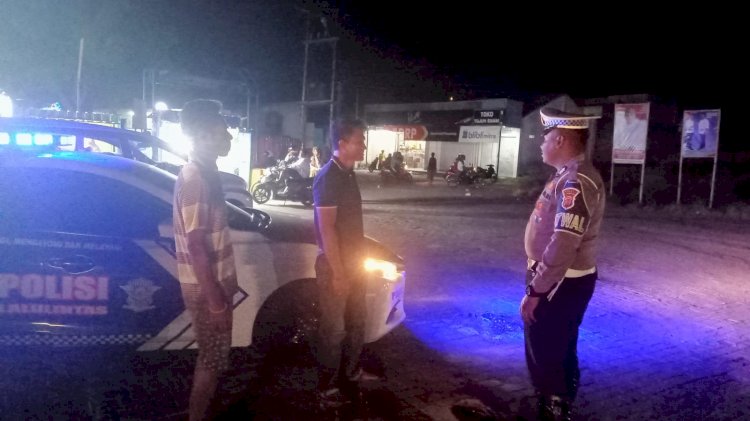 Patroli Lampu Biru di Wilayah Hukum Polres Sikka, Upaya Satlantas Ciptakan Kamseltibcarlantas