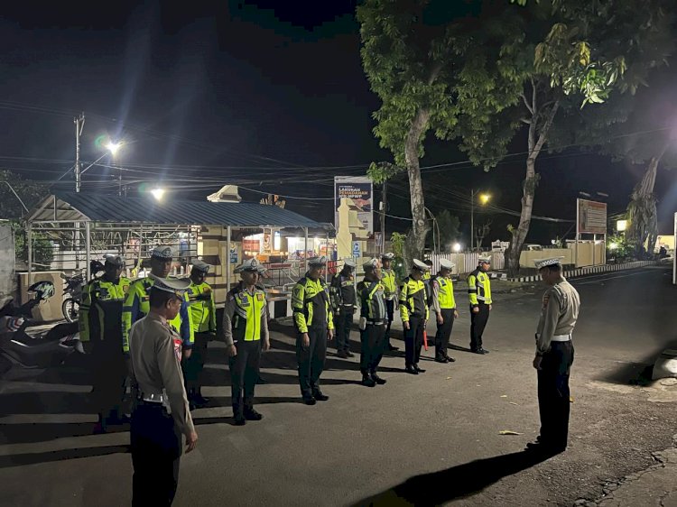 Patroli Lampu Biru Satuan Lalu Lintas Polres Sikka Guna Menjaga Keamanan dan Kamseltibcarlantas