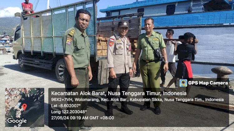 POSPOL KP3 LAUT LAKSANAKAN PATROLI RUTIN JAMIN KEAMANAN DAN  KETERTIBAN DI PELABUHAN LAUT MAUMERE