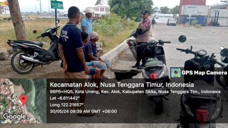 PATROLI RUTIN DI PELABUHAN LAUT L. SAY MAUMERE OLEH PIKET POSPOL KPPP LAUT POLSEK ALOK POLRES SIKKA.