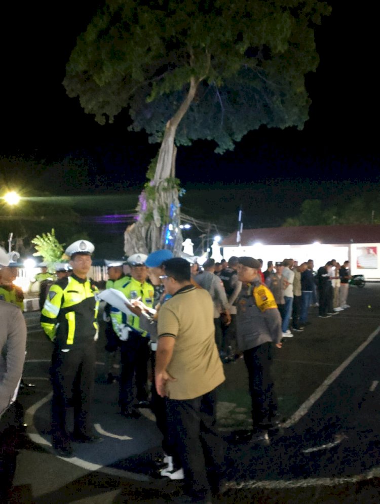 POLRES SIKKA GELAR PATROLI GABUNGAN KEGIATAN RUTIN YANG DITINGKATKAN (KRYD) DALAM RANGKA SYUKURAN PENERIMAAN KOMUNI SUCI PERTAMA / SAMBUT BARU SEKEUSKUPAN MAUMERE