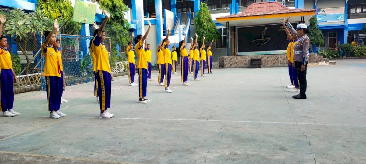 Unit Kamsel Laksanakan Dikmas Lantas 'PKS' Bersama Siswa SMPN 1 Maumere