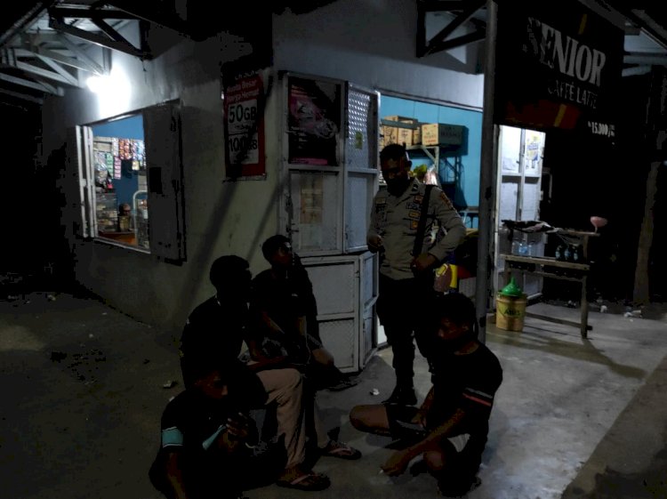 KEGIATAN PATROLI OLEH PIKET JAGA POLSEK WAIGETE - POLRES SIKKA.