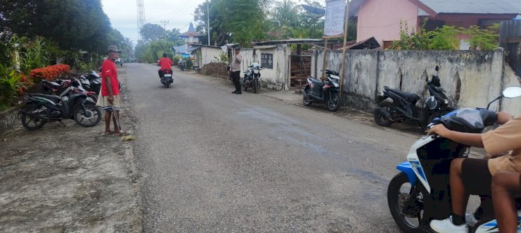 Personel Polsek Lela Gelar Strong Point Pengaturan Lalu Lintas Pagi di Wilayah Hukum Polres Sikka