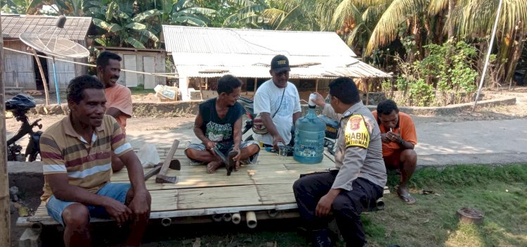 Giat Bhabinkamtibmas  Desa Lela Kec.Lela, Kab.Sikka Aipda Adrianus Nonte Patroli Dialogis dan Sambang Mengajak Masyarakat Jaga Kamtibmas