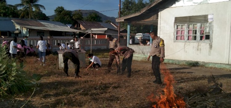 Kapolsek Waigete Dan Anggota Pospol Talibura mengikuti Kegiatan Bakti Sosial Dalam Rangka HUT  IBI Ke-73