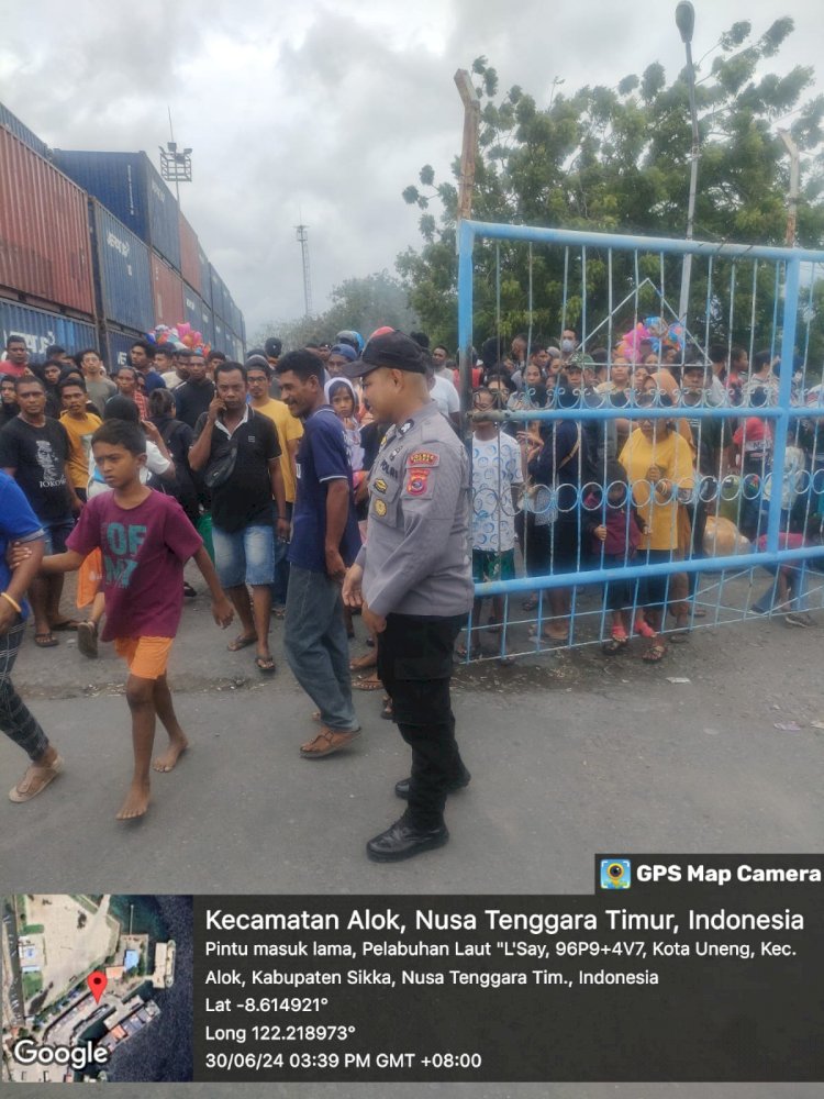 Pengamanan Kedatangan dan Keberangkatan KM Bukit Siguntang di Maumere Berjalan Lancar