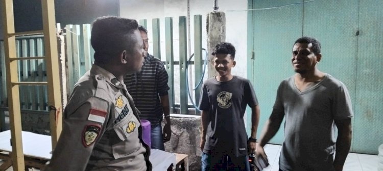 Jaga  Kamtibmas Wilayah : Polsek Alok, Polres Sikka Tingkatkan Patroli Malam