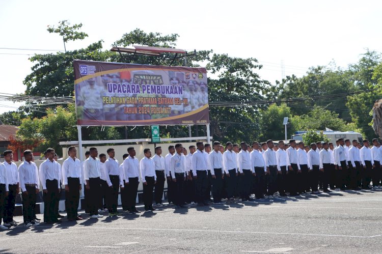 Kapolres Sikka Pimpin Upacara Pembukaan Pelatihan Gada Pratama Satpam Gelombang VII Tahun 2024 di Polres Sikka