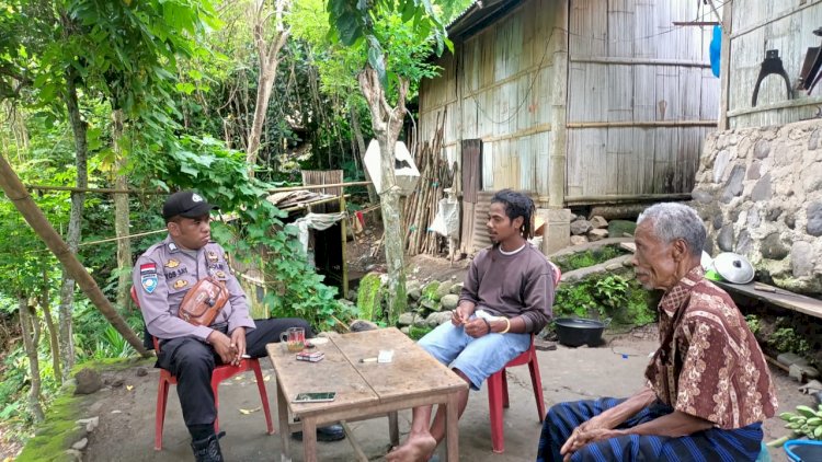 Bhabinkamtibmas Sambang Warga Desa Binaan Wujudkan Kemitraan