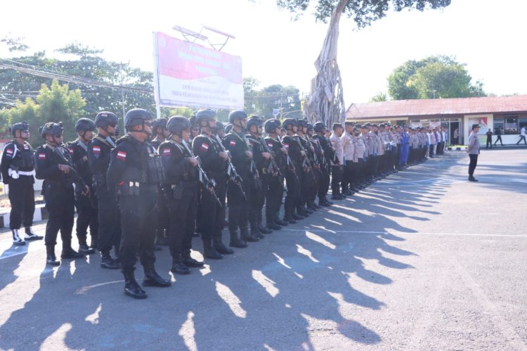 Kapolres Sikka AKBP Hardi Dinata H., S.I.K., M.M. Pimpin Apel Penerimaan Personil Brimob BKO Polres Sikka