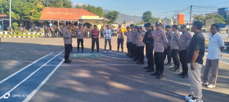 Pengadilan Negeri Maumere Gelar Sidang Virtual Perkara Kekerasan yang Mengakibatkan Kematian : Pengamanan Ketat Oleh Personel Polres Sikka